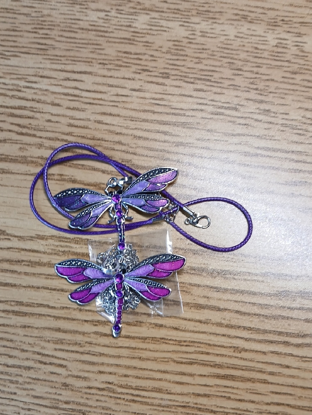 NWOT 2PC Dragonfly Necklace Set 1 Fuschia Purple 1 Purple